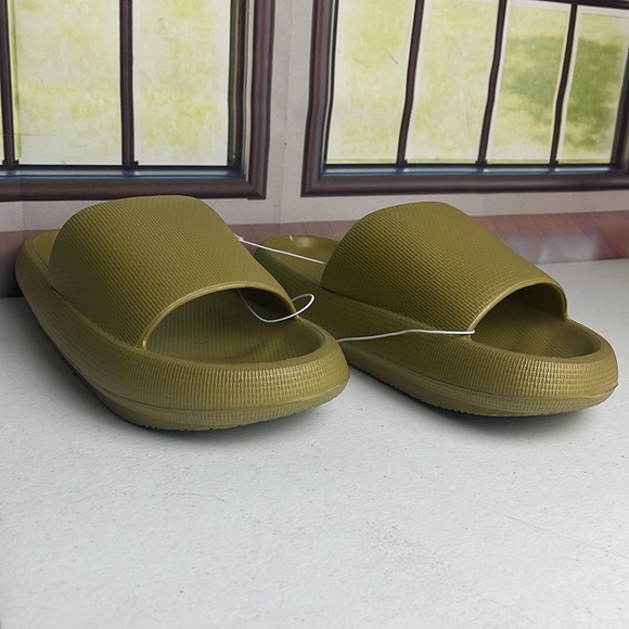 Mesh Beach Comfy Anti-Slip Pillow Slides - Picture 4 of 4